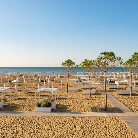 Seafront Flat With Covered Patio Διαμέρισμα Μπιμπιόνε
